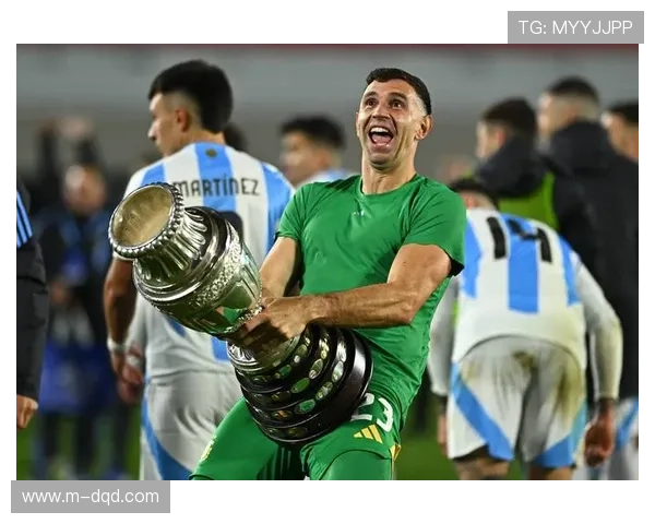 哈曼建议沃尔特马德选择纽卡而非拜仁 预估其赛季进球将可达10粒